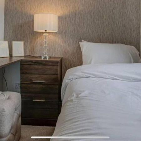 Luxury 4 Bedroom House 曼彻斯特 外观 照片