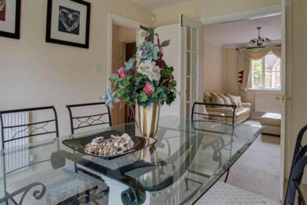 Luxury 4 Bedroom House 曼彻斯特 外观 照片